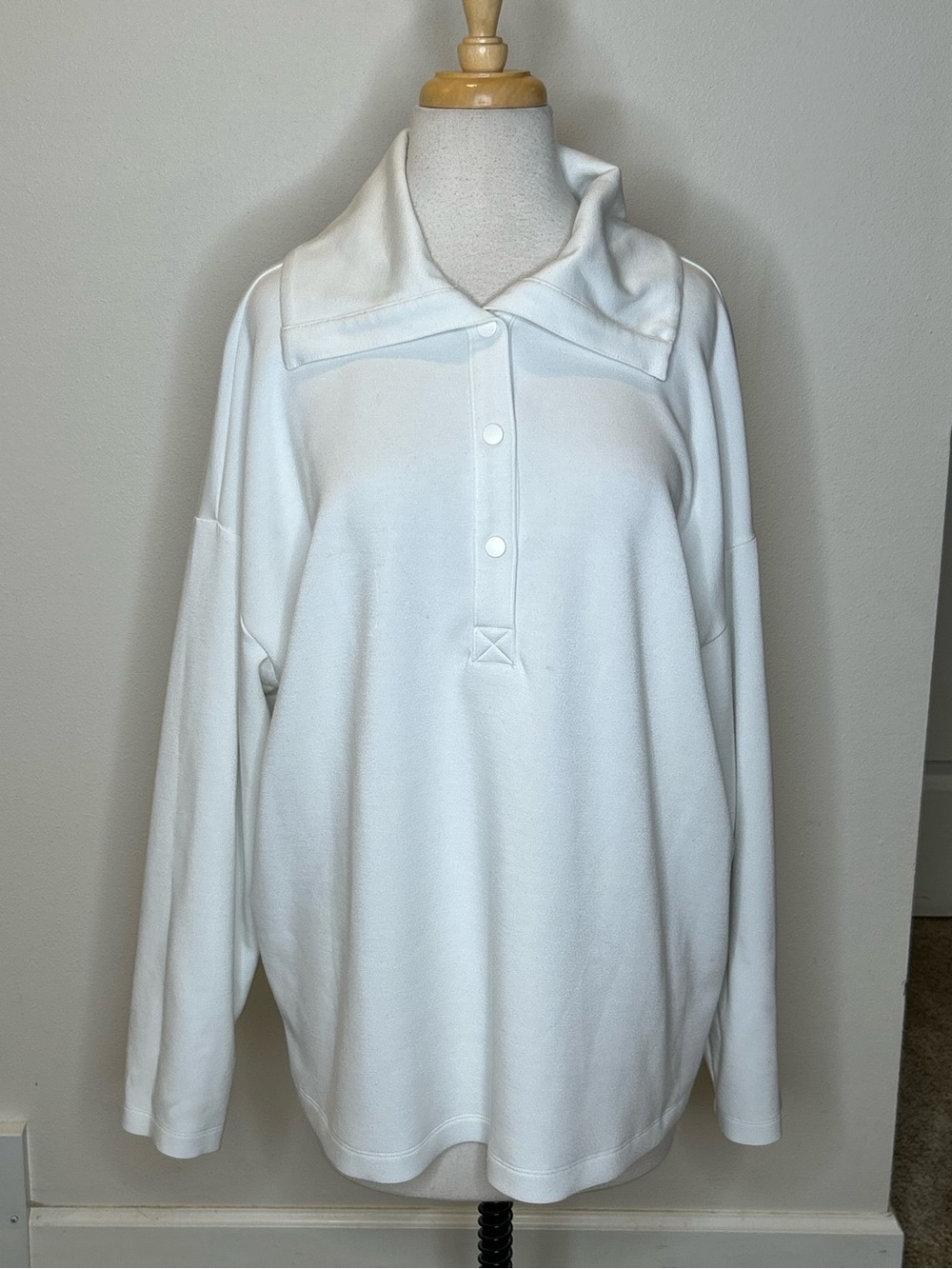 J. Jill Fit White Button-Front Funnel Collar Pullover Size XL